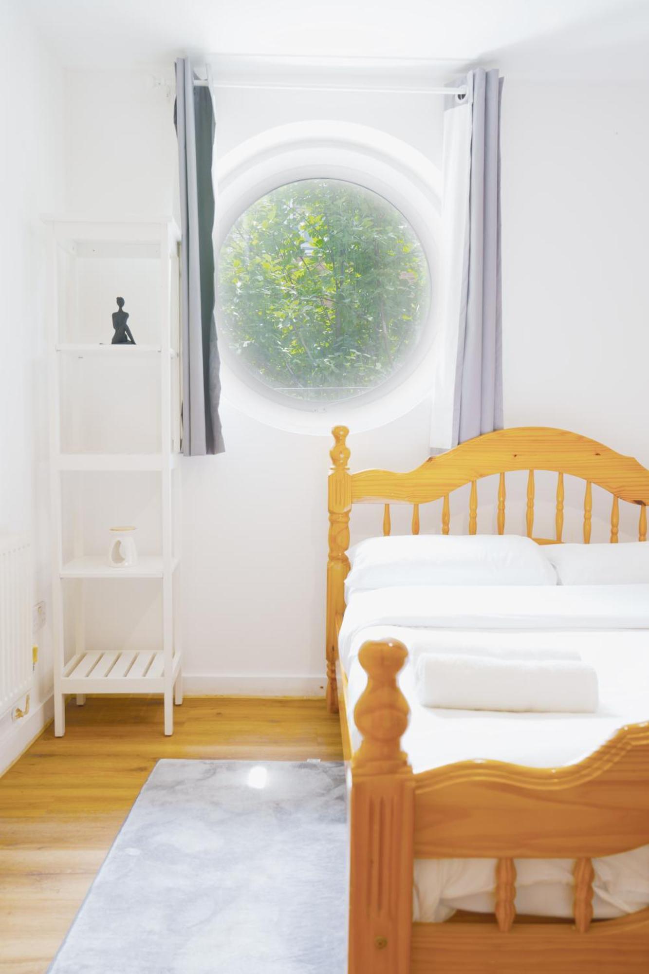 Spacious 2Bd 2Baths Apartment In Central ロンドン エクステリア 写真