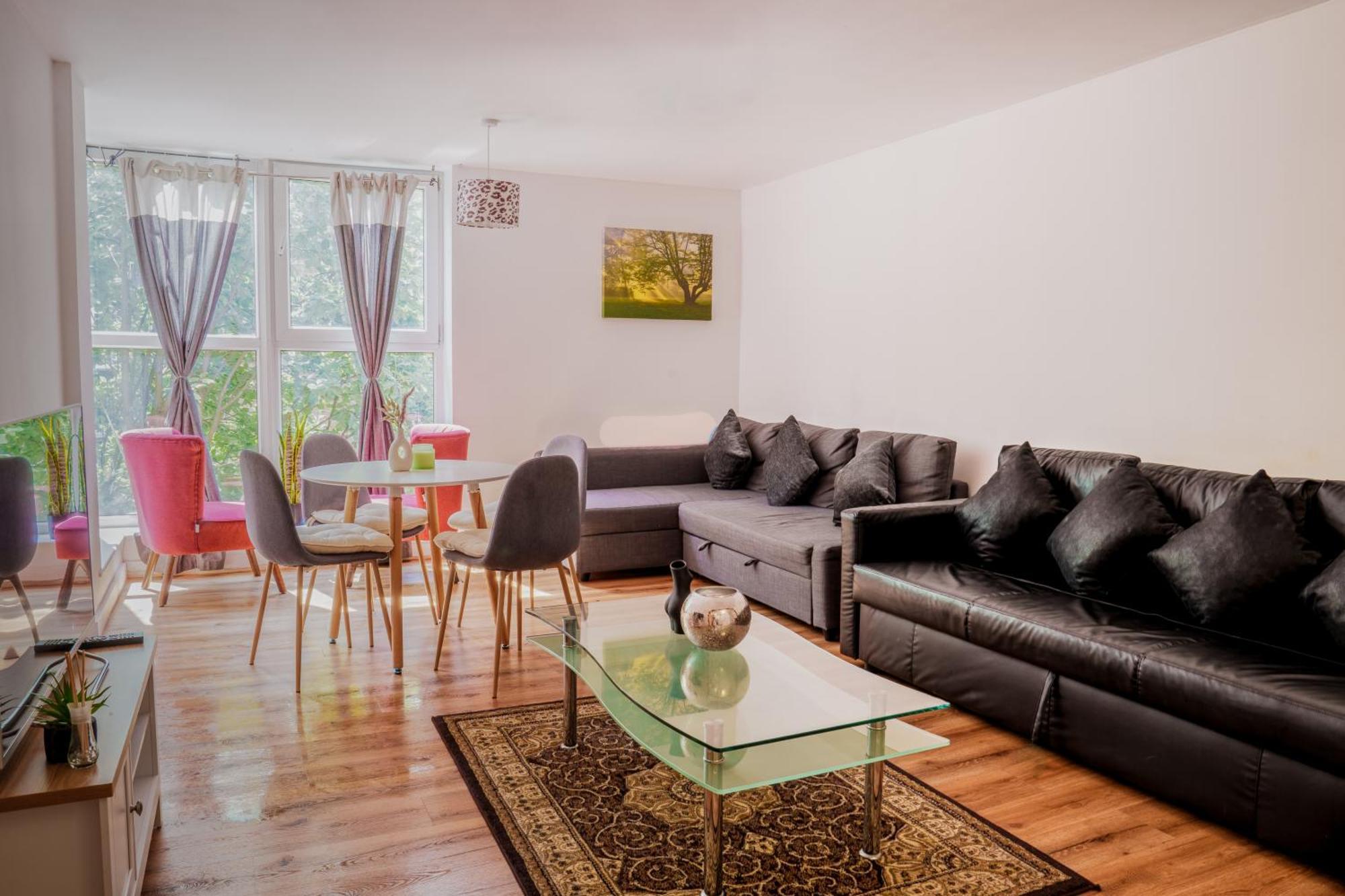 Spacious 2Bd 2Baths Apartment In Central ロンドン エクステリア 写真